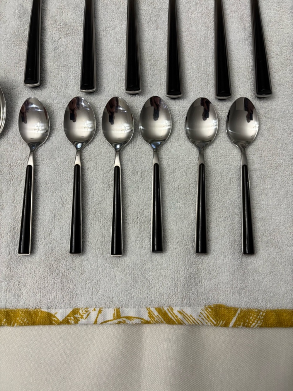Mepra  24pc Flatware Set Blackish/Brown Resin Italian 18/10 Stainless Steel - Picture 3 of 15